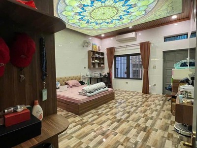  nhàà thượng thanh - mặt tiền rộng, ô tô vào nhà  2