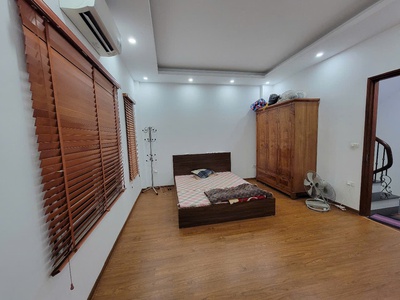 Lạc long quân - cầu giáy - dt40m2 x 5 t - mt6m - 9.5 tỷ - mặt tiền khủng - nhà đẹp ở ngay 4