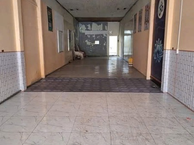 Giá tốt - em có mặt bằng chính chủ cần cho thuê nhanh - nằm ngay mặt tiền đường lê văn khương - 0
