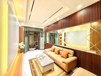 Gốc Đề Minh Khai, Ngõ thông kinh doanh, 36m2x4,5 tầng, Nhà đẹp nội thất xịn đón Tết, Chỉ hơn 7 tỷ 0