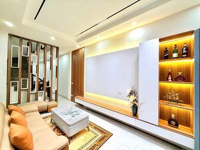 Gốc Đề Minh Khai, Ngõ thông kinh doanh, 36m2x4,5 tầng, Nhà đẹp nội thất xịn đón Tết, Chỉ hơn 7 tỷ 1