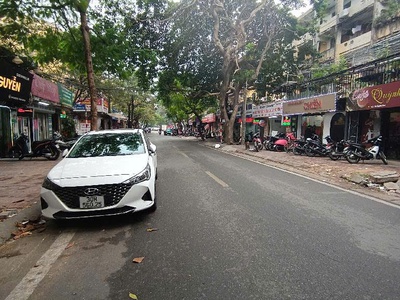 Bán nhà tập thể tầng 1 quỳnh mai 1 mặt phố 1 mặt ngõ kinh doanh ngày đêm hai bà trưng 1