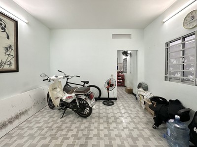 Bán nhà chu văn ăn 4x10, 2 tầng 3pn kế học viện cán bộ chỉ 4.3 tỉ 2