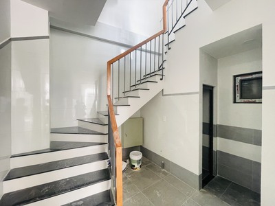 Bán nhà đẹp hẻm otokế mt  lê trọng tấn quận tân phú 5 x 15- 4 tầng chỉ 5.7 tỷ tl 0