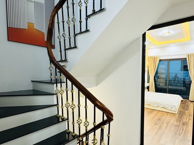 Phố nguyên hồng   vị trí đắc địa, full nội thất cao cấp - 46m2 , 4 tầng 4 pn 2