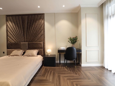 Bán căn hộ 2pn chung cư royal city, nguyễn trãi, 110m2, full nt nhập. 4
