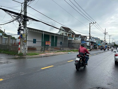 Cho thuê nhà mặt tiền đường đoàn nguyễn tuấn, xã hưng long, huyện bình chánh,tp hcm 1