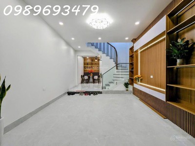 Nhà đẹp hoàng cầu, đống đa gara ô tô 43m2/48m2 t2 cao 4 tầng mt 4m giá 11.6 tỷ. 1