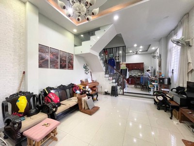 Giảm 1 tỷ nhà 5 tầng sát vạn phúc city td, 57m2, 4x14m chỉ 8.x tỷ 1