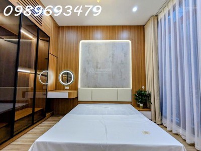 Nhà đẹp hoàng cầu, đống đa gara ô tô 43m2/48m2 t2 cao 4 tầng mt 4m giá 11.6 tỷ. 4
