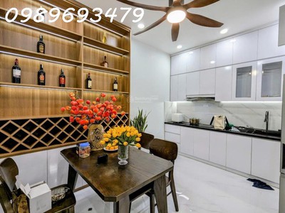 Nhà đẹp hoàng cầu, đống đa gara ô tô 43m2/48m2 t2 cao 4 tầng mt 4m giá 11.6 tỷ. 3