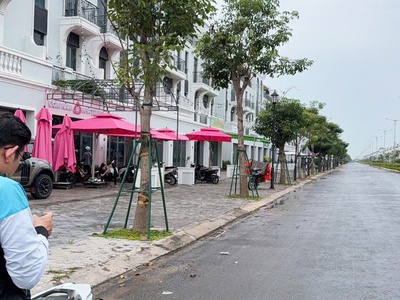 Chủ ngộp cần bán gấp 2 căn shophouse  imperia grand plaza đức hòa long an giá 14ty 0