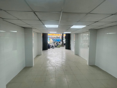 Cho thuê nhà 2tầng 180m2, kinh doanh mặt tiền ql1a-tôn đức thắng p.hòa an 0