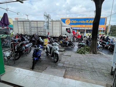 Cho thuê nhà 2tầng 180m2, kinh doanh mặt tiền ql1a-tôn đức thắng p.hòa an 1