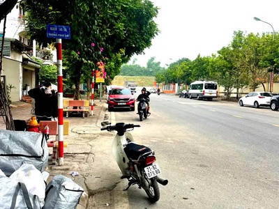 Tôi cần bán mảnh đất phúc lợi- long biên,ngõ thông , ô tô vào đất,6.25 tỷ. 4