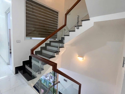 Bán căn nhà 3.5 tầng KĐT Vạn Phúc, ph Thanh Bình, TP HD, 76m2, mt 4m, gần vườn hoa, 4.6x tỷ 2