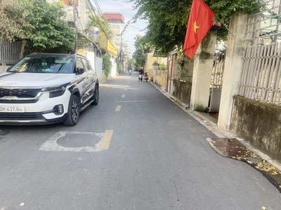 Hàng hiếm 288m2 đất xóm 2 Đông Dư, Gia Lâm. Hai mặt đường ô tô tránh, view hồ điều hòa 0