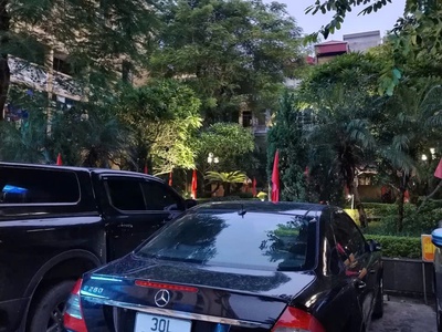 Chính chủ cần bán xe MERCEDES năm 2008 1