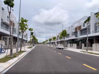 Với tài chính 1,8 tỷ 30 vào ở ngay căn nhà 3 tầng ngay tại trung tâm thành phố 0