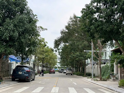 Cần bán gấp nhà lô góc 4 tầng giá 34 tỷ, dt 150m tại khu D Gleximco Lê Trọng Tấn, Hoài Đức, Hà Nội. 1