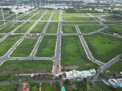 Bán đất nền thuộc dự án đại học quốc gia 245, giá rẻ 5ty850 lô 7x22 đường gò cát, phường phú hữu, 0