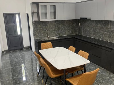 Bán nhanh nhà 1 trệt 2 lầu gần chợ Thuận Giao 1