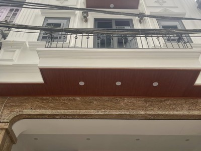 Toà 9 tầng: văn phòng kết hợp căn hộ dịch vụ cao cấp 0
