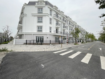 Bán căn góc 105,7m2 Shophouse Eurowindown, mặt đường Ban Tím rộng 17m - View hồ quảng trường 2