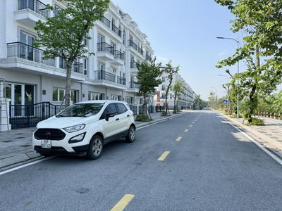 Bán căn góc 105,7m2 Shophouse Eurowindown, mặt đường Ban Tím rộng 17m - View hồ quảng trường 3