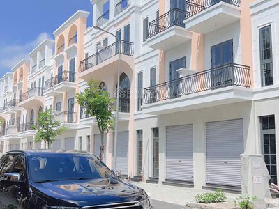 Nhà phố shophouse Royal trung tâm Tân Trụ sở hữu lâu dài 1 trệt, 3 lầu, giá 2,6 tỷ/căn 0