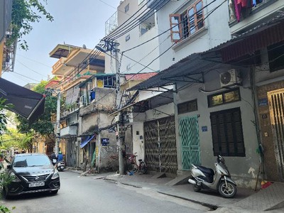 Dành cho chủ đầu tư thông thái: nhà cấp 4-trước cửa ô tô tránh- ngõ nông thông-10.2 tỷ - cạnh 0