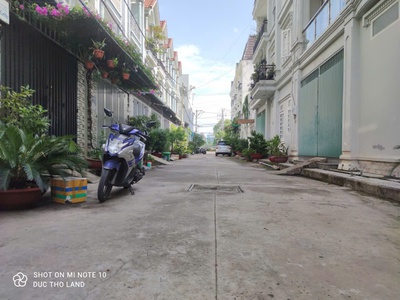 Bán nhà 3 tầng hxh 7m đẹp khu nhà lầu tl37, thạnh lộc, 4x14m, 3t hơn 4tỷ 0