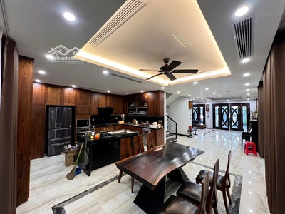 Biệt thự chính chủ sân vườn 200m siêu vip full đồ tại gamuda hoàng mai 2