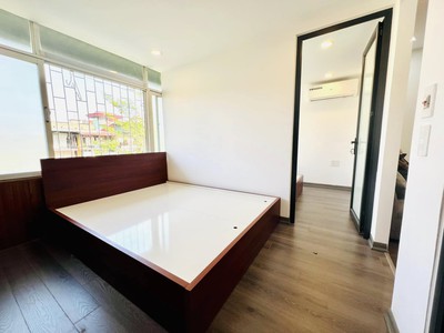 Bán căn tập thể tầng 4 phố 8/3, hai bà trưng, 60m2, đủ nt. nhỉnh 2 tỷ 2