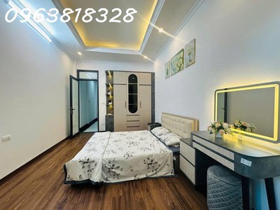 Trung tâm nam từ liêm - ô tô cách nhà 10m - 30m ra ô tô tránh - nhà dân xây kiên cố chắc chắn.- dt: 2