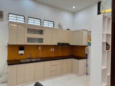 Dành cho chủ đầu tư thông thái: nhà cấp 4-trước cửa ô tô tránh- ngõ nông thông-10.2 tỷ - cạnh 4