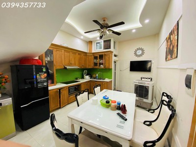 Siêu hot   bán nhà xuân thủy, ngõ phân lô ô tô tránh, 42m2, dân trí tuyệt vời, 9.4 tỷ 1