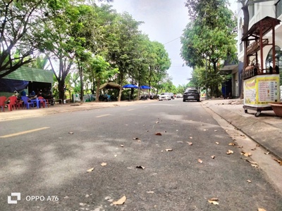 Bán lô đất thuộc kdc d2d đường d2, kinh doanh được, giá rẻ chỉ 5,3 tỷ 1