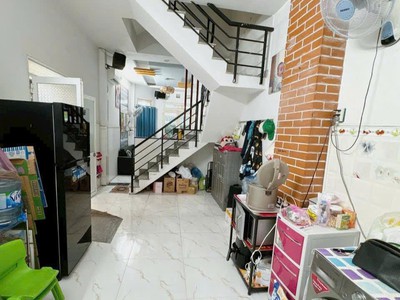 Q8 p3 phạm thế hiển 3 tầng ngay cầu chữ y nhà mới ở ngay sát q1 cách mặt tiền 20m 5.xt 0