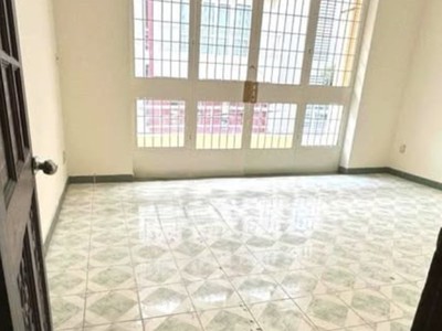 Cho thuê nhà nguyên căn mặt tiền 10 phòng 50tr đường bàu cát 1