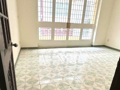 Cho thuê nhà nguyên căn mặt tiền 10 phòng 50tr đường bàu cát 3