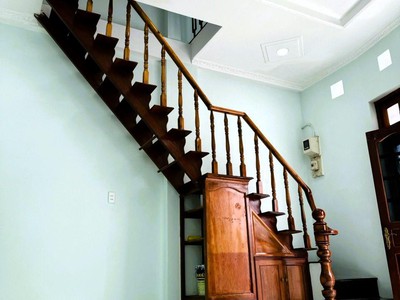 Cho thuê nhà nguyên căn 90m2 2pn đường 5 - linh chiểu 1