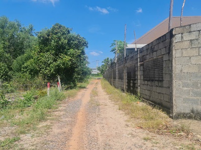 Bán 20m x 50m đất thổ cư lô 2 nguyễn chí thanh, tân bình, thị xã lagi giá rẻ nhất 125tr/m ngang 4