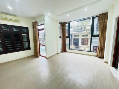 Bán nhà lô góc ngọc ba đình 38m, 5 tầng, ngõ thông,  gần phố nhà đẹp lô góc thoáng sáng, 7tỷ 3
