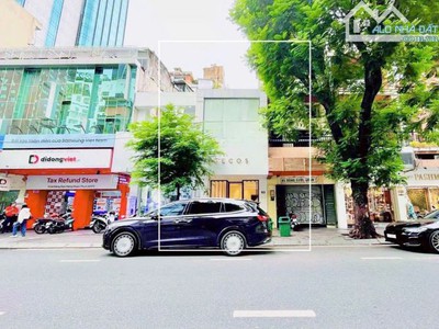 Cho thuê mặt bằng mặt tiền Đồng Khởi, Quận 1. Gía thuê : 70 triệu/tháng. 0