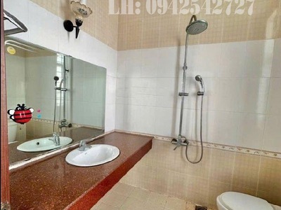 Bán biệt thự mặt phố góc 4 mặt tiền duy nhất đối diện công viên 4
