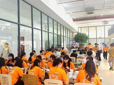 Em cần sang lại quầy cho ai cần công việc ổn định tại  215 điện biên phủ , quận bình thạnh 2