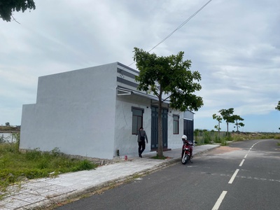 Nhà đất tl 44a dt 350 m2  gần da gold coast long điền 990tr nh hỗ trợ 70 0