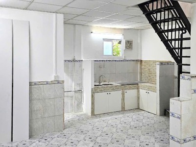 Bán nhà 2 tầng, 37m , 3.2 tỷ, q.9, đỗ xuân hợp, sổ hồng đầy đủ 4