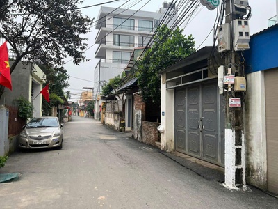 Chính chủ tôi có xưởng ngọc giang - vĩnh ngọc 100m2 đường xe công vào tận nơi. có gác xép ở được 2